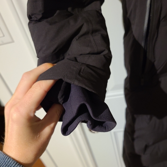 SOLD Lululemon Sleet Street Long Jacket - Picture 4 of 12